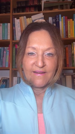 ✨ Tipp der Woche für Eltern von Kindern mit ADHS ✨ Schule ist für viele Kinder mit ADHS besonders herausfordernd. Nicht, weil sie nicht lernen wollen – sondern weil die Art des Lernens oft nicht zu ihnen passt. Kinder mit ADHS lernen am besten: 👀 durch Zuschauen 🤲 durch Nachmachen 🔍 durch Erforschen und Ausprobieren Mein Tipp: ➡️ Unterstützt euer Kind dabei, Lernen bewegter, kleinschrittiger und gehirngerechter zu gestalten – in der Schule und bei den Hausaufgaben. Achtet auf: • kleine Lernei