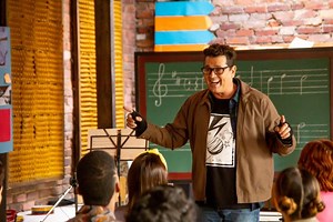 Carlos Vives regresa a Disney  con la serie “El club de los graves”