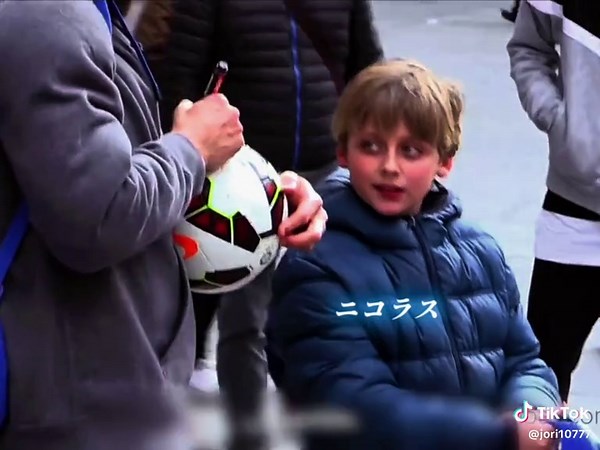 ロナウドが変装して街でドッキリ大成功！