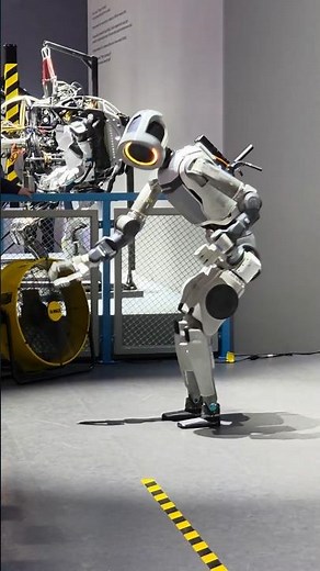 Boston Dynamics Atlas: Full Range of Operational Movements #ces2026 #robot