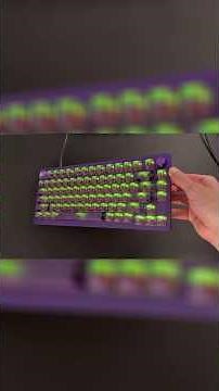 This CORSAIR Keyboard in atomic purple nails Halo/Sci-Fi/90's Vibes with the translucent keycaps!