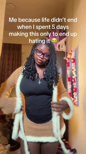 My friend says it’s giving Father Christmas vibes 😂 #crochet #crochetartist🧶 #crochetartistinlagos #crochetstruggles #fyp