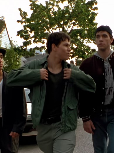 Mark Wahlberg & Leonardo DiCaprio in The Basketball Diaries