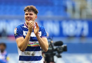 Reading star Tom Holmes agrees new contract - Sources