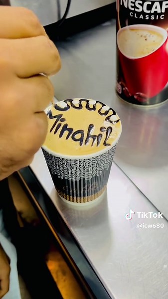 Coffee Art: Create Signature Latte Designs