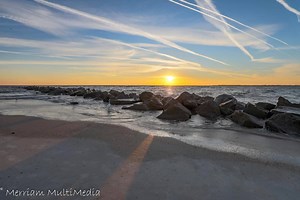 70 reactions · 13 shares | The pure beauty from Vilano Beach at Sunrise Christmas Morning. | Beach 105.5 FM St. Augustine | Facebook