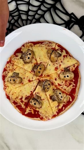 Spooky Skeleton Pizza 🍕💀 | Magic Hands Creations