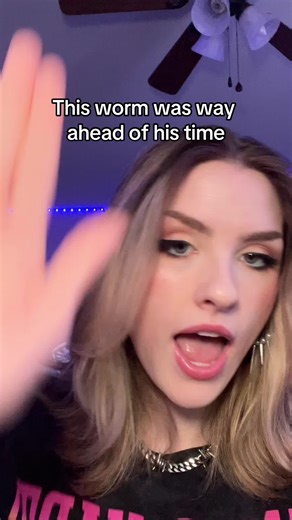 Gen Z worm #labyrinth #davidbowie #labyrinthmovie #movie #80s #goblinking #worm #funny #meme #fyp
