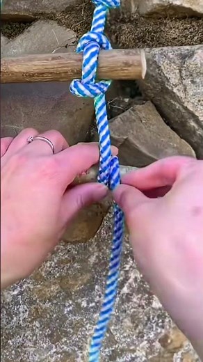 Simple method of tying a soft rope ladder with rope