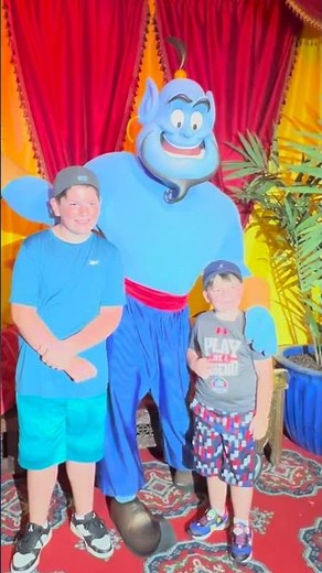 Meeting the Genie From Aladdin Meet and Greet in EPCOT at Disney World