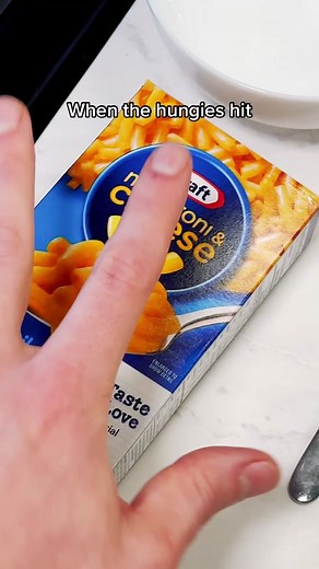 Wyd with your mac when you get the hungies 🤤? #fyp #asmr #macandcheese #easyrecipe #easysnack