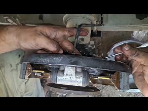 Learn how to change brake shoes and brake drum on the 2013 D-Max 4x4 step by step.