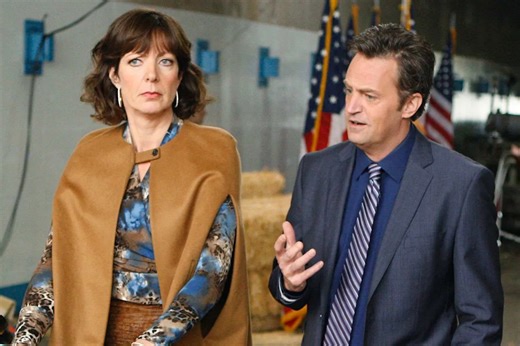 Allison Janney says costar Matthew Perry had to call her out for a bad habit
