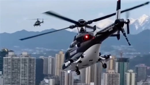 华科尔飞狼直升机发射导弹歼灭目标