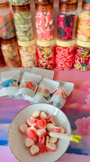 Thank you for ordering 🍭🥰💕 WhatsApp Number: 0741359559 Follow us on; 🍭TikTok 🍭Instagram 🍭You Tube 🍭Facebook &Yummy choco house #food #candy #viralreelschallenge #gummytown #trending #viralvideoシ #facebookviral #short #gummybears | Hooba Hooby