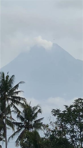 Merapi Update: Seen from a Distance, Alert Status