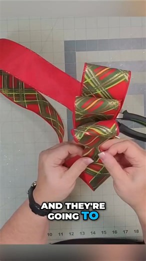 109K views · 869 reactions | Another way to add ribbon to your Christmas tree - a tutorial from our virtual tree decorating class. Who’s going to try this method? #christmastreedecorating #diyhomedecor | Southern Charm Wreaths | Facebook