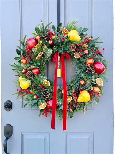 Colonial Williamsburg Style Christmas Wreath, Christmas Fruit Wreath With Apples, Pomegranates and Dried Oranges Red Berry Velvet Bow Wreath - Etsy