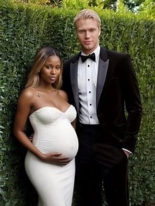 The dark-skinned model got married to a blue-eyed blonde. And now they have incredibly beautiful children who blend the best features of both parents. Now look what they look like. Photos are in the first comment below 😳 | Top news 247