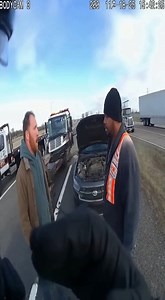 🚗 Tow-Truck Price Fight — Police Break Up Roadside Clash #USRescueArchives #TowTruckFight #HighwayIncident #USA #PoliceBodycam | Us Rescue Archives