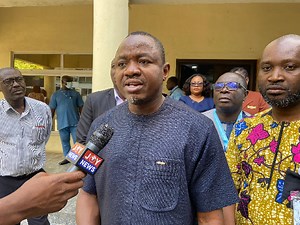 Korle Bu board engages senior staff over 13th-month salary