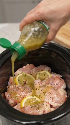 🍗🍋 Slow Cooker Lemon Herb Chicken (Fresh & Juicy)