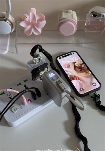 ZEUS Extension Outlet with USB Ports and Type-C