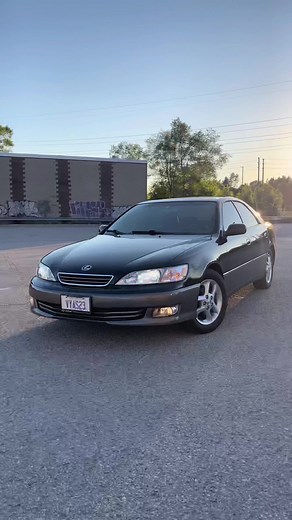 My 2001 Lexus ES300 - Should I keep it stock or VIP build ? 👀 #AmazonVirtualTryOn #SlurpeeRun #lexus #es300 #car