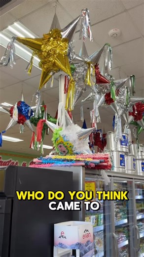 🎅🫔 ¡Tan buenos están nuestros tamales que hasta Santa Claus vino por los suyos! En La Azteca Meat Market tenemos los tamales más sabrosos de la temporada y todo lo que necesitas para preparar tus tamales y tus cenas navideñas 🎄✨ Queremos aprovechar para desearles una muy Feliz Navidad 🎁❤️ a todos nuestros clientes y amigos. Gracias por permitirnos ser parte de sus tradiciones familiares. 📅 Horario especial: 🕕 24 de diciembre cerramos a las 6:00 PM 🕘 25 de diciembre abrimos a las 9:00 AM �