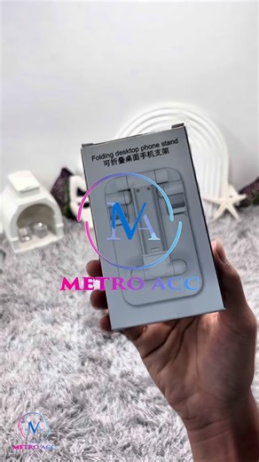 🇲‌🇪‌🇹‌🇷‌🇴‌🇦‌🇨‌🇨‌ on Instagram: "Nonton, scroll, Zoom, sampe kelas online jadi lebih nyaman 📱✨ Stand HP HD23 siap nemenin aktivitas harian kamu tanpa pegel leher & tangan. ✔️ Bisa buat HP & tablet sampai 12 inch ✔️ Tinggi pas, ergonomis ✔️ Bisa dilipat & gampang dibawa ✔️ Universal Android & iOS Sekali pake, susah balik pegang HP terus 😎 📦 Ready — tinggal pakai, hidup makin praktis. 🕗𝗢𝗽𝗲𝗻 𝘀𝘁𝗼𝗿𝗲 𝟬𝟴.𝟬𝟬-𝟮𝟭.𝟬𝟬 📍𝙅𝙡. 𝙎𝙚𝙡𝙖𝙜𝙖𝙞 𝙉𝙤.𝟭𝟵, 𝙄𝙧𝙞𝙣𝙜𝙢𝙪𝙡𝙮𝙤, 𝙈𝙚𝙩