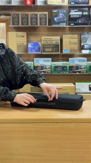 The KB2KM is a cleverly designed multiband antenna that packs serious versatility into a lightweight, portable build 🙌 Perfect for operators who want reliable HF coverage without the bulk, it’s ideal for home, field, or portable use. Easy to install and built for strong, clear performance, the KB2KM is a favourite for those chasing DX or looking for a practical everyday antenna solution. https://moonrakeronline.com/kb2-km-01-portable-antenna #KB2KM #HamRadioAntenna #PortableRadioGear #Moonraker