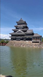 松本城｜大天守と内堀。人気の観光スポット。国宝。R8/8（長野県旅行）National treasure Matsumoto Castle Nagano Prefecture JAPAN TRAVEL