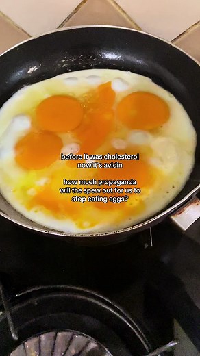 The Nutritional Power of Eggs: Benefits of the Whole Yolk