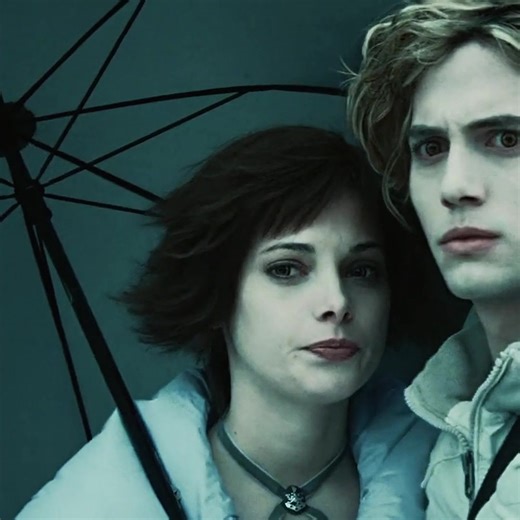 Exploring Alice Cullen's Unique Character in Twilight