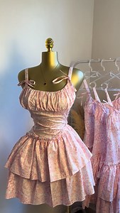 Nessa Fashions | Chic dresses and sets on Instagram: "💕🎀 Floral layered mini dress. Size6/8/10 Shs1700"