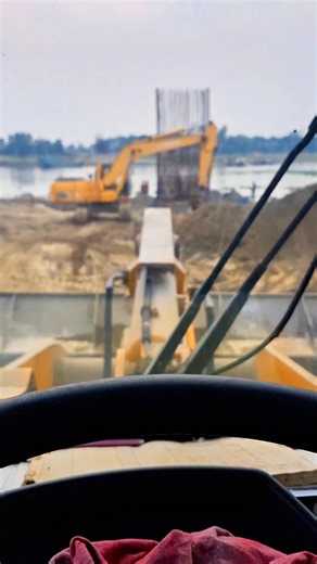 13K views · 396 reactions | Earthmoving work being done with a Wheel loader #wheelloader | Heavy Equipment Experts | Facebook