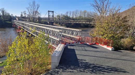 Un pont, deux rives : le tablier provisoire de Castelfranc officiellement inauguré