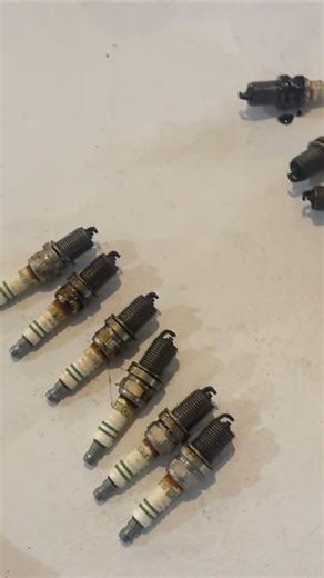 1995 Mercedes S600 V12 Plug Swap #shorts #v12power #v12engine #v12