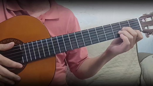 Cómo Tocar "Wendolyne" de la Rondalla de Saltillo en Guitarra | Tutorial Paso a Paso" Aprende a tocar la hermosa canción Wendolyne de la Rondalla de Saltillo con este tutorial fácil y detallado. En este video te guiaré acorde por acorde y compás por compás, explicando cada detalle para que puedas interpretar esta romántica melodía en guitarra. Perfecto para principiantes e intermedios que quieren expandir su repertorio. ¡No olvides suscribirte a Música con Adán para más tutoriales de guitarra y 