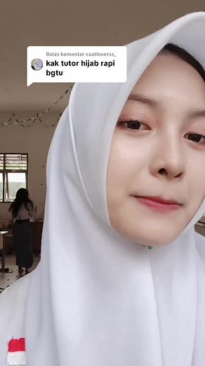 Tutorial Jilbab Segi Empat yang Mudah