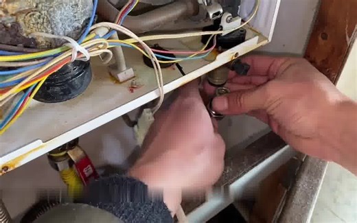 华帝热水器故障E2检查方法详解带图