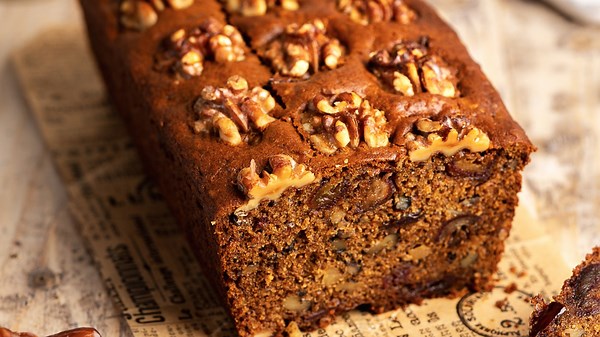 Whip Up a Delicious Nutty Cake in Just 5 Minutes: Simple and Irresistible!