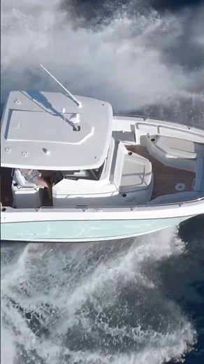 Jeanneau Leader 9.0 CC Review: Versatile Fishing & Family Center Console