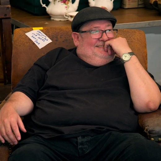 A hilarious day out with Johnny Vegas 🤣 #JohnnyVegasLittleShopOfAntiques | Quest