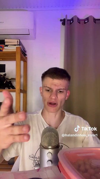 O Garçom Grosso: A Experiência ASMR em Português