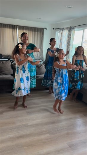 Polynesian dancing on Instagram: "Behind the scenes before a performance #behindthescenes#polynesian#polynesia#hawaii#oahu"