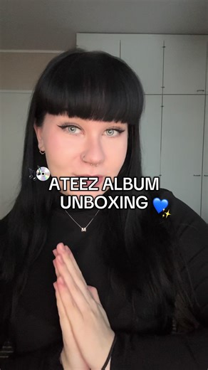 Another unboxing 💙 Meille on tulossa myös Stray Kids Do It albumi, joten lisää unboxaamista luvassa 🥰 #foryoupage #foryou #kpop #unboxing #ateez 🔑: album unboxing, ateez zero fever, deja vu, kpop album, reveal, photocard, levykauppa äx, musiikki, music