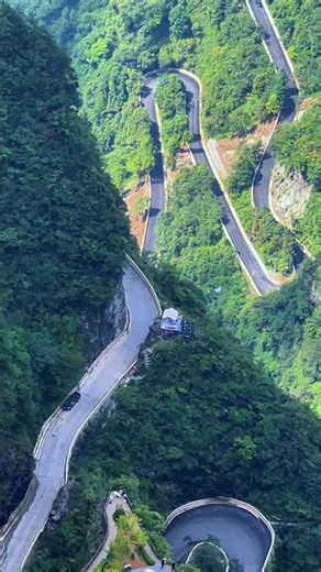 ⚠️ Stunning Wingsuit Jump & Parachute Landing in Tianmen Mountain