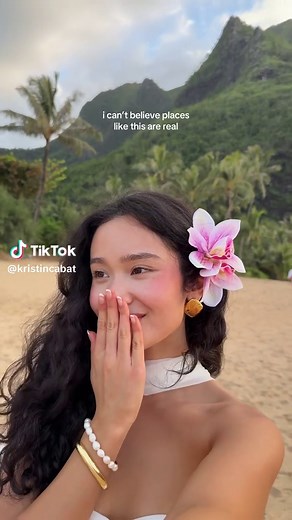 Explore the Breathtaking Na Pali Coast in Kauai, Hawaii