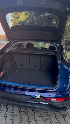 🔥 Audi Q5 45 TFSI Sportback quattro S-Tronic S-Line | 2022 | 68 000 km | 209 900 zł (FV 23%) 🔥 Nowoczesny, dynamiczny i perfekcyjnie utrzymany — Audi Q5 Sportback S-Line w wersji 45 TFSI quattro to połączenie elegancji i osiągów w sportowej sylwetce coupe. Auto pochodzi z polskiego salonu, od pierwszego właściciela, jest bezwypadkowe i objęte gwarancją producenta do 2027 roku / 150 000 km. ──────────────────────────── Najważniejsze elementy wyposażenia: • Zawieszenie pneumatyczne 4-punktowe –